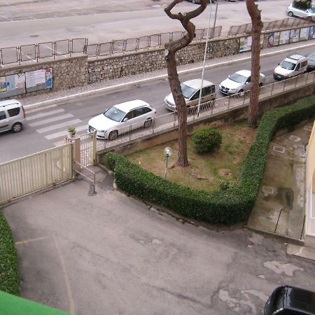 Appartement A' Moglie Del Comandante à Gaète Extérieur photo