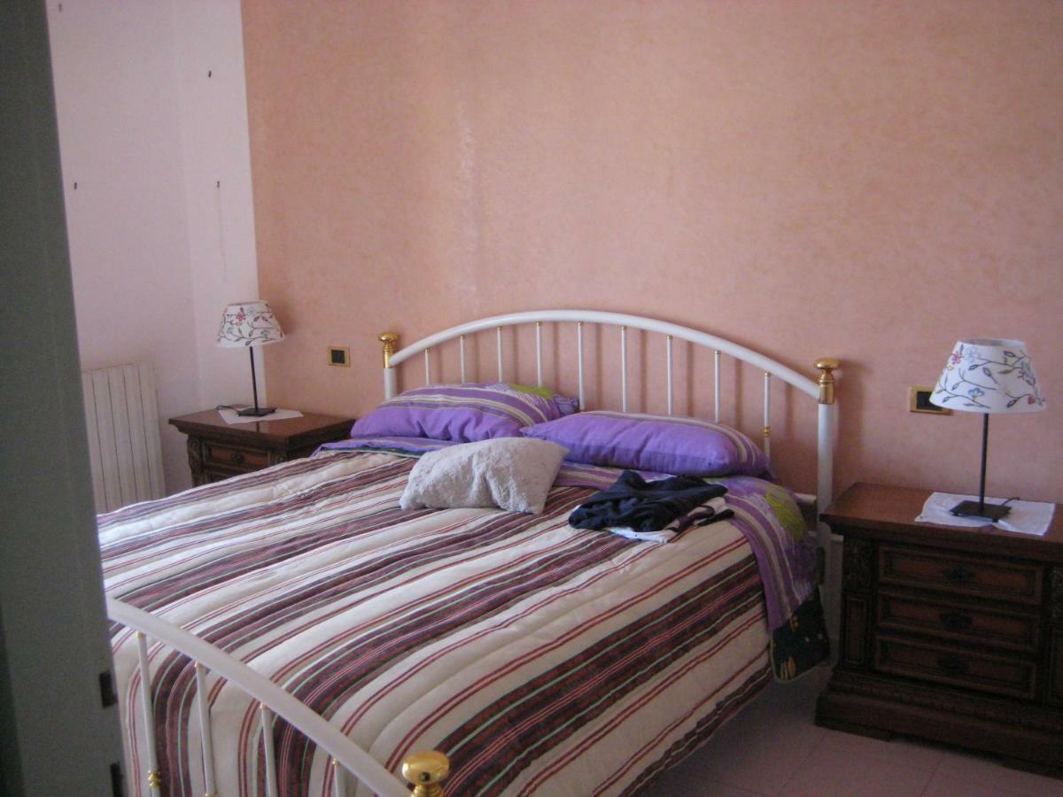 Appartement A' Moglie Del Comandante à Gaète Extérieur photo